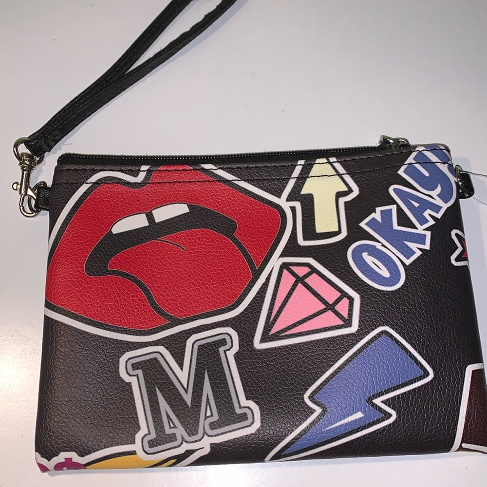 Lips Crossbody and wristlet in one